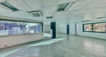 Photo 1 – location Locaux commerciaux	VALLAURIS (06220)