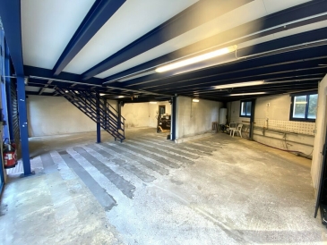 Photo 1 – location Entrepôts / activités	VALLAURIS (06220)