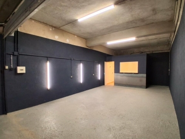 Photo 1 – location Entrepôts / activités	MOUGINS (06250)