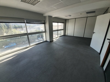 Photo 1 – location bureaux	SAINT LAURENT DU VAR (06700)