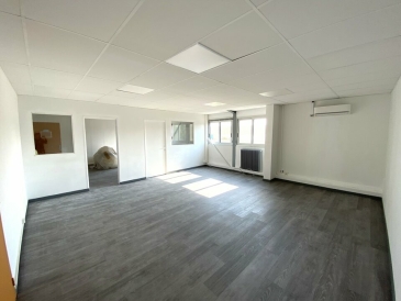 Photo 1 – location bureaux	VILLENEUVE LOUBET (06270)