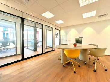 Photo 1 – location bureaux	SAINT LAURENT DU VAR (06700)