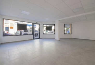 Photo 1 – location Locaux commerciaux	SAINT LAURENT DU VAR (06700)