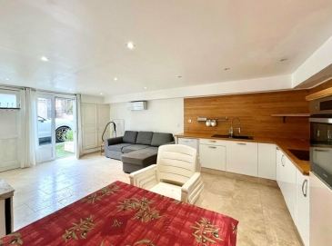 Photo 1 – vente Locaux commerciaux	SAINTE MAXIME (83120)