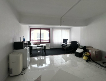 Photo 1 – location bureaux	SAINT-LAURENT-DU-VAR (06700)