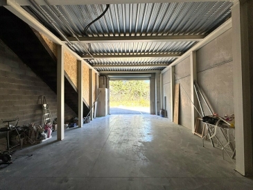Photo 1 – vente Entrepôts / activités	MONTAUROUX (83440)