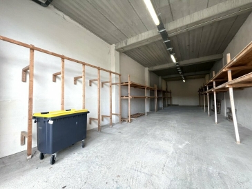 Photo 1 – location Entrepôts / activités	MOUGINS (06250)
