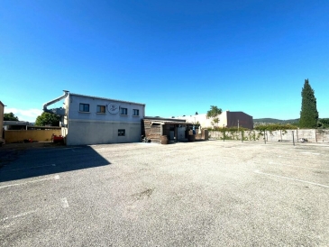 Photo 1 – location Locaux commerciaux	DRAGUIGNAN (83300)