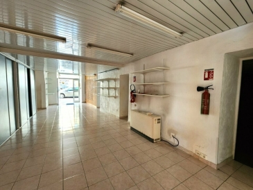 Photo 1 – location Locaux commerciaux	LE MUY (83490)