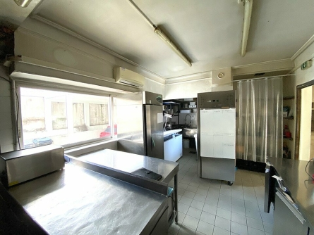 Photo 3 – location Locaux commerciaux	SAINT LAURENT DU VAR (06700)