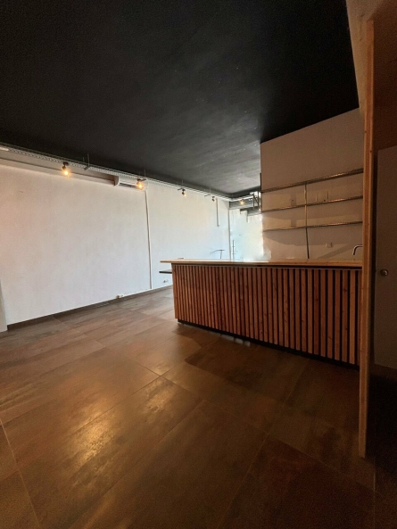 Photo 2 – location Locaux commerciaux	ANTIBES (06160)