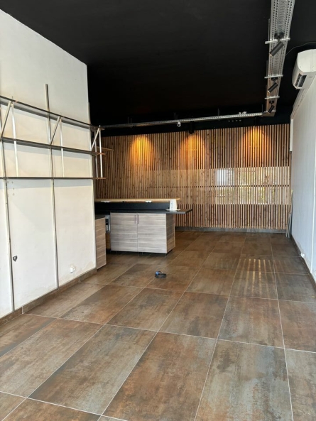 Photo 6 – location Locaux commerciaux	ANTIBES (06160)