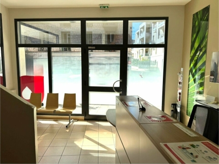 Photo 1 – location Locaux commerciaux	SAINT LAURENT DU VAR (06700)