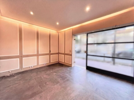 Photo 2 – location Locaux commerciaux	 (06600)