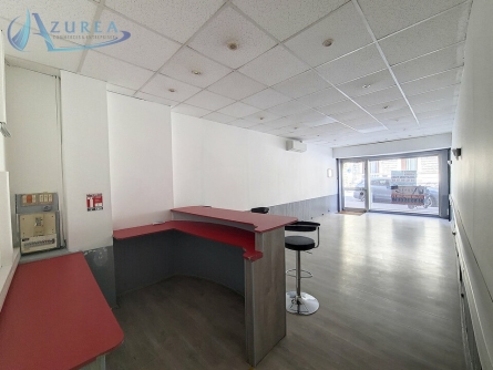 Photo 2 – location Locaux commerciaux	 (06100)