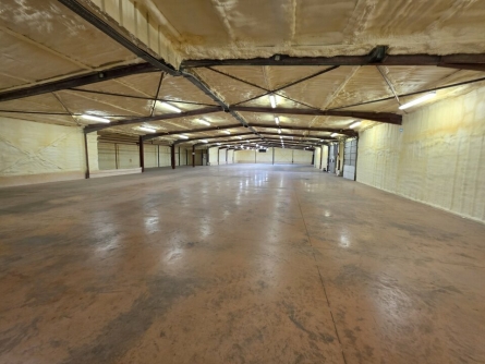 Photo 1 – location Entrepôts / activités	CARROS (06510)