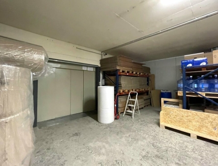 Photo 5 – location Entrepôts / activités	SAINT LAURENT DU VAR (06700)