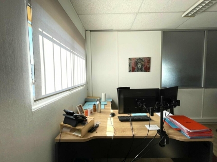 Photo 9 – location Entrepôts / activités	SAINT LAURENT DU VAR (06700)