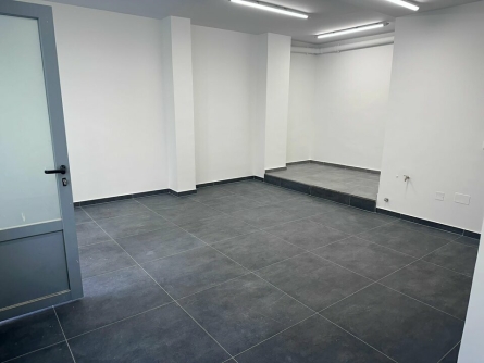 Photo 2 – vente Locaux commerciaux	BEAUSOLEIL (06240)