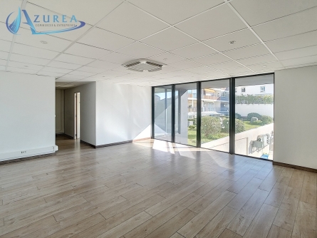 Photo 1 – location bureaux	CANNES LA BOCCA (06150)