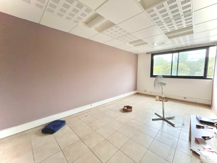 Photo 3 – vente bureaux	MOUANS SARTOUX (06370)