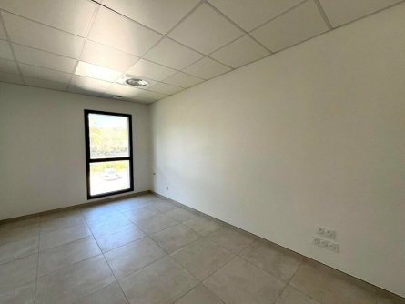 Photo 3 – vente bureaux	LORGUES (83510)