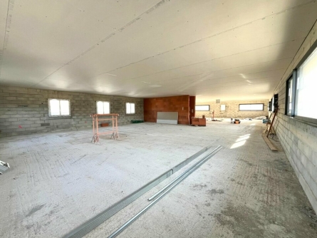 Photo 1 – location Locaux commerciaux	TOURRETTES (83440)