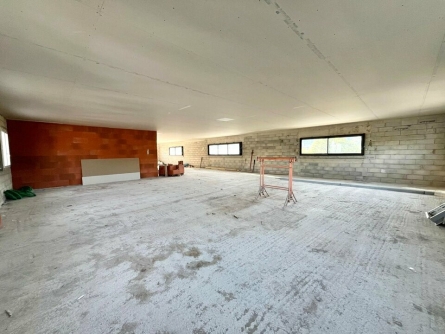 Photo 2 – location Locaux commerciaux	TOURRETTES (83440)