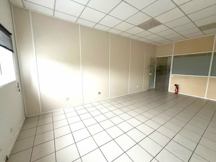 Photo 3 – location bureaux	SAINT LAURENT DU VAR (06700)