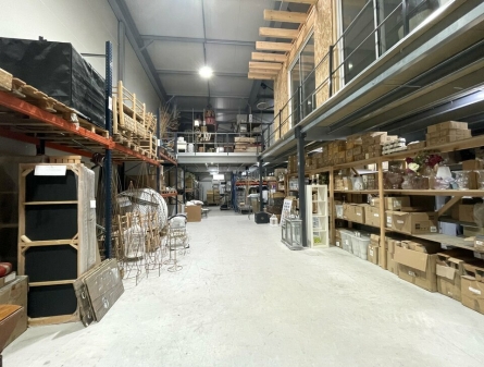 Photo 4 – location Entrepôts / activités	VENCE (06140)