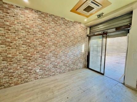 Photo 2 – location Locaux commerciaux	GRASSE (06130)