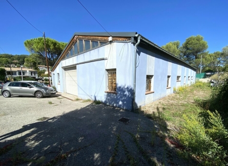 Photo 1 – location Entrepôts / activités	VALLAURIS (06220)