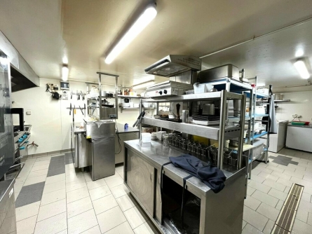 Photo 2 – vente Locaux commerciaux	FAYENCE (83440)