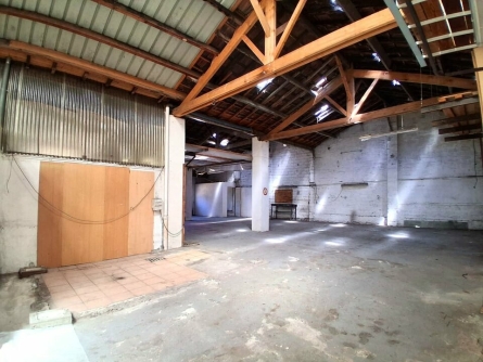 Photo 2 – location Entrepôts / activités	ANTIBES (06600)