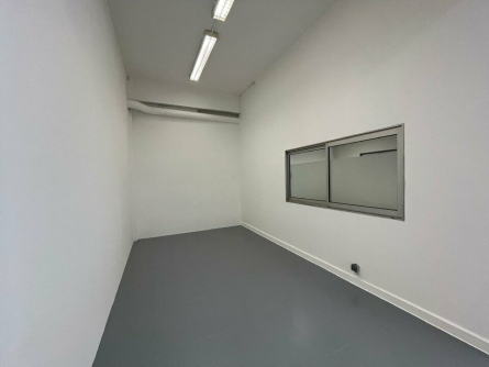 Photo 6 – vente Entrepôts / activités	ANTIBES (06600)