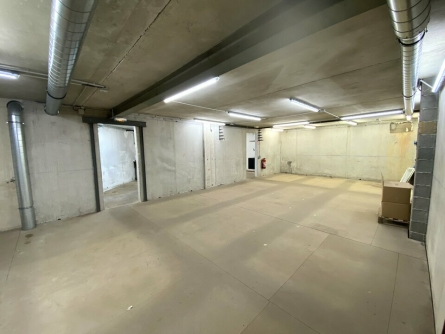 Photo 4 – location Entrepôts / activités	VALLAURIS (06220)