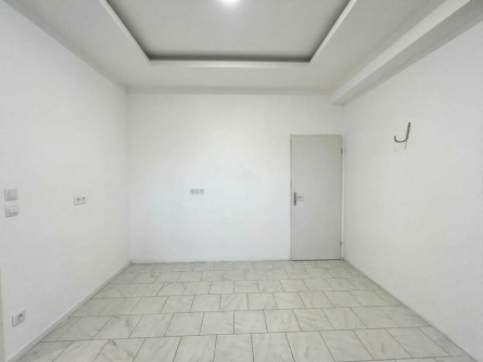 Photo 3 – vente Locaux commerciaux	FREJUS (83600)