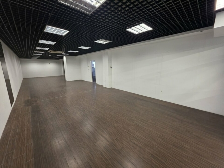 Photo 5 – location Entrepôts / activités	LE CANNET (06110)