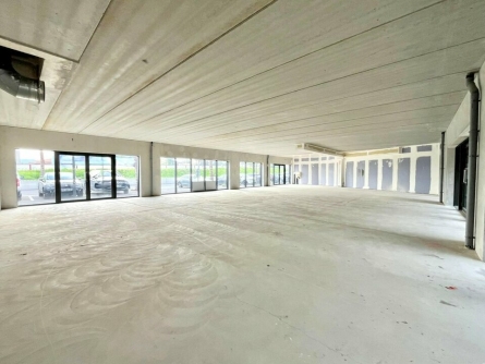 Photo 1 – location Locaux commerciaux	PUGET SUR ARGENS (83480)