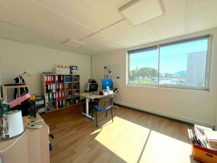Photo 2 – location bureaux	PUGET SUR ARGENS (83480)
