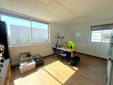 Photo 3 – location bureaux	PUGET SUR ARGENS (83480)
