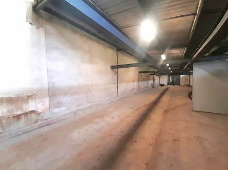 Photo 3 – location Entrepôts / activités	LE CANNET DES MAURES (83340)