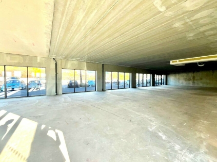 Photo 3 – location Locaux commerciaux	PUGET SUR ARGENS (83480)