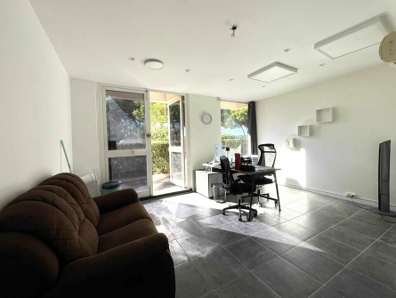 Photo 3 – vente Locaux commerciaux	CANNES LA BOCCA (06150)