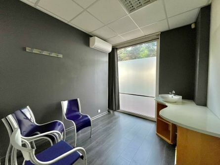 Photo 2 – location Locaux commerciaux	FREJUS (83600)