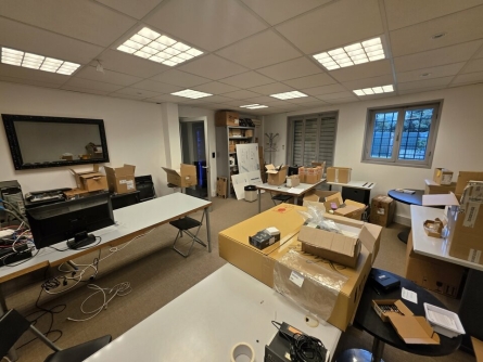 Photo 4 – location Entrepôts / activités	SAINT LAURENT DU VAR (06700)