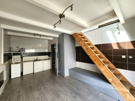 Photo 2 – location Entrepôts / activités	PUGET SUR ARGENS (83480)