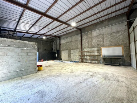 Photo 1 – location Entrepôts / activités	GRASSE (06130)