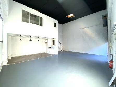 Photo 1 – location Entrepôts / activités	SAINT ANDRE (06730)