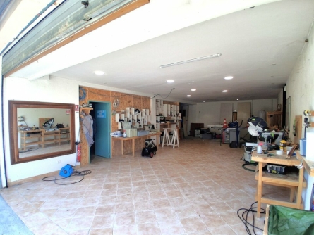 Photo 2 – location Entrepôts / activités	CASTAGNIERS (06670)